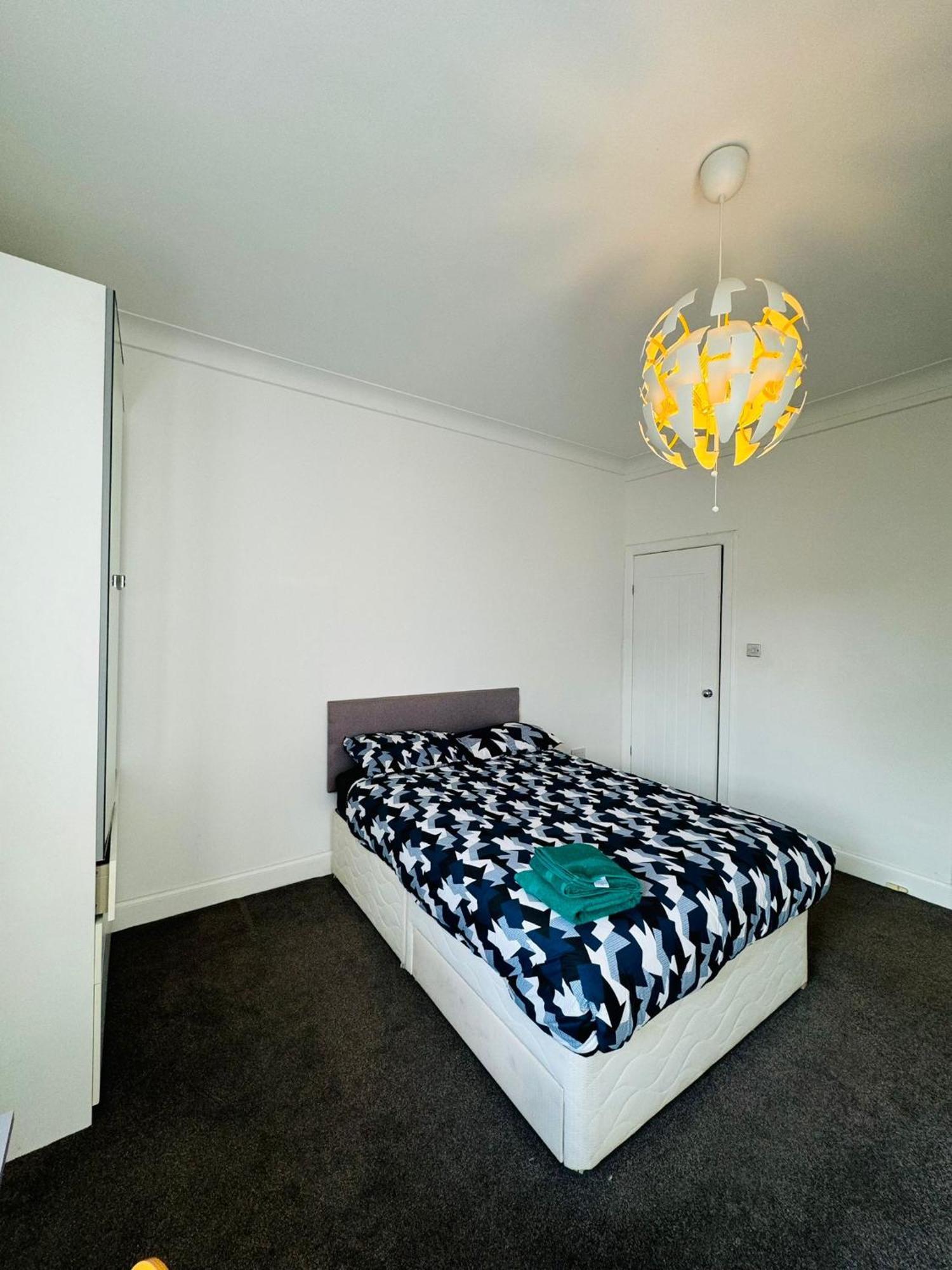 The Urban Retreat Apartment เอดินบะระ ภายนอก รูปภาพ